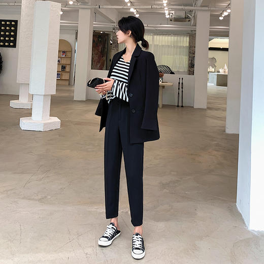 【显瘦！显高！显气质！】百搭西装九分哈伦裤，适合各种腿型，抗皱垂感面料，不褪色，不起球，舒适透气，视觉显瘦，韩范十足！ 商品图4