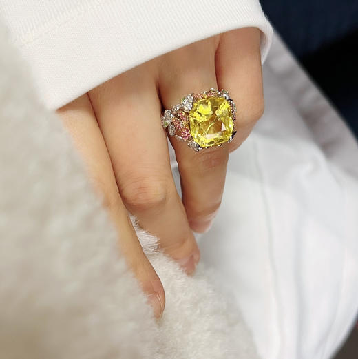 ONLY系列 18K镶钻石、无烧黄色蓝宝石和其他彩色宝石 戒指 商品图0