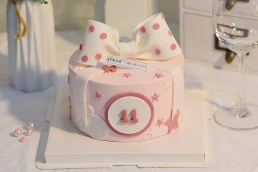 【蝴蝶结•纯真】动物奶油、新鲜水果+布丁夹心、原味蛋糕胚；唯美、纯真的蝴蝶结蛋糕~ 商品图2