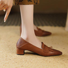 春季新款，尖头真皮纯色中跟皮鞋YD-E252