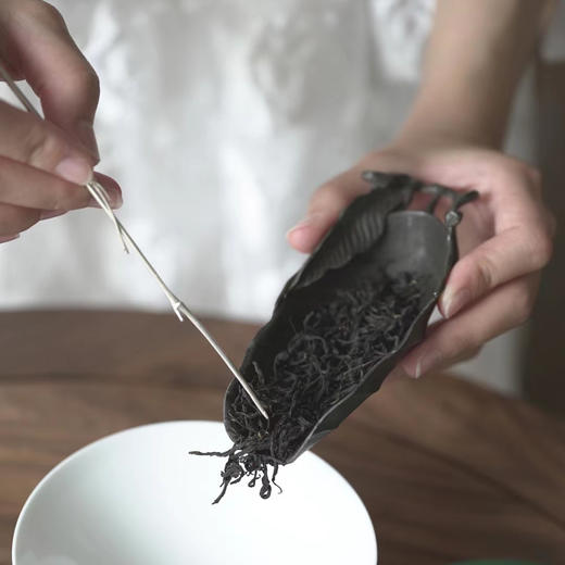 乾茂号造|树叶古锡茶则    规格：长10.6cm  宽4.5cm   高2cm 商品图3