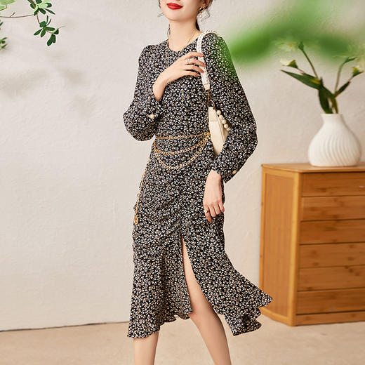 时髦气质，修身春新敲显身材碎花褶皱包臀开叉不规则连衣裙WLZD-2301409 商品图0