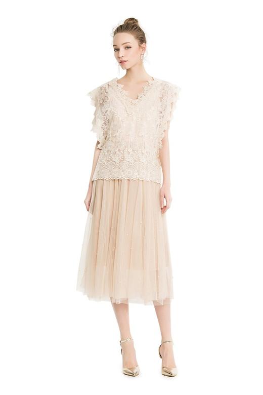 SUMMER & SAGE 沙色V领蕾丝透视背心 1407 商品图1