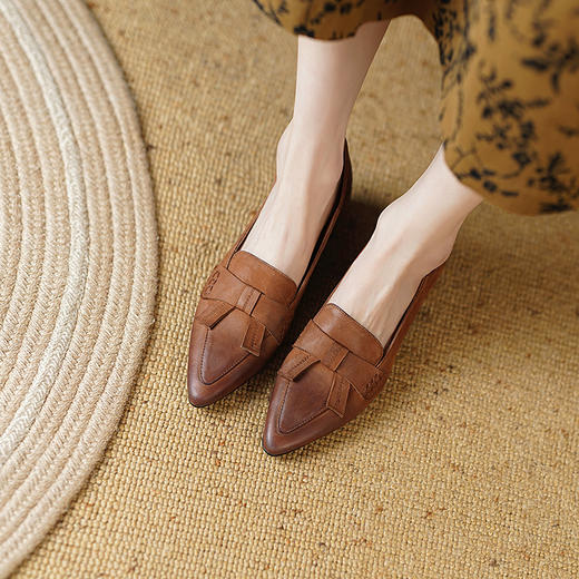 春季新款，尖头真皮纯色中跟皮鞋YD-E252 商品图3