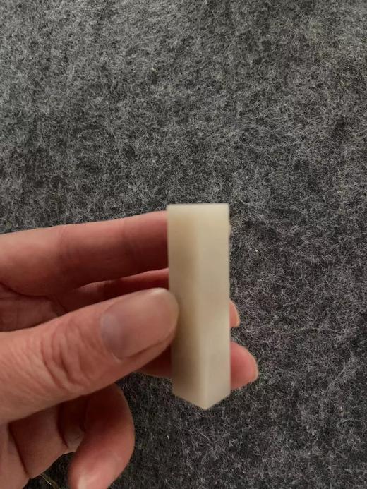 孤品 印石： 老挝冻石 小牙章 1*1*4.5cm书画篆刻落款章 商品图2