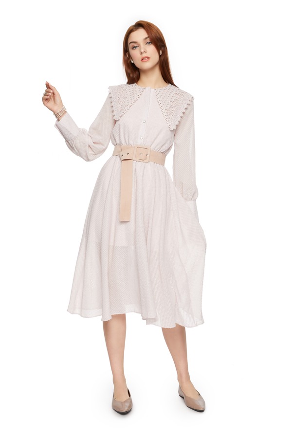 SUMMER & SAGE 镂空翻领束腰连衣裙 4948