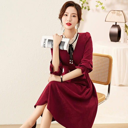 HR WM89039假两件设计感长袖圆领连衣裙 商品图1