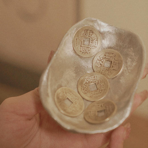 【百年制锡 乾茂号】五帝化煞 富甲天下茶则  锡铜五帝钱手工制作（尺寸大小随机） 商品图2