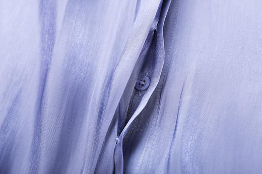 花瓣领巾衬衫 商品图4