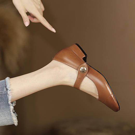 春夏新品，时尚潮流粗跟复古爆款粗跟单鞋平底一字扣浅口单鞋HYT-7197A 商品图12