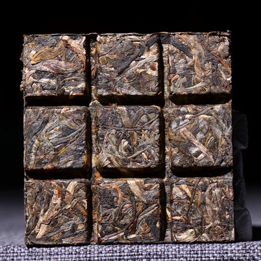 2022年头春第一波500年以上勐宋那卡超大古树纯料！巅峰巨作！茶农直供原料，精致九宫格小方砖！微量分享！ 商品图1