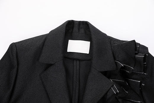 立裁溢边直身西服 商品图2