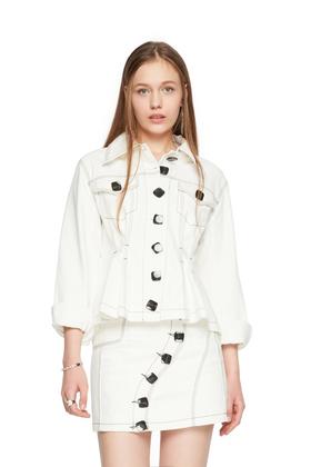 AVA 纽扣装饰白色外套 5941