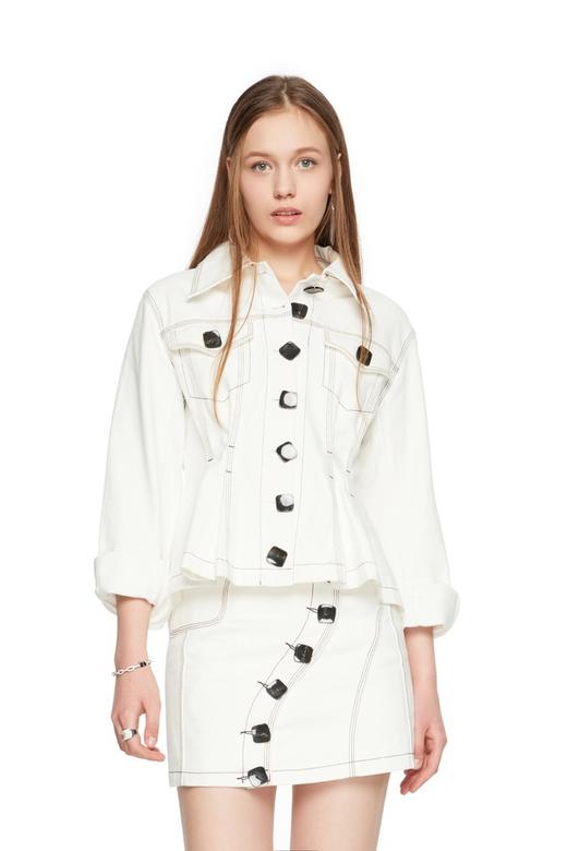 AVA 纽扣装饰白色外套 5941 商品图0