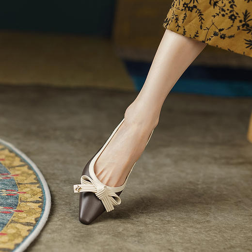 法式复古，舒适真皮撞色蝴蝶结后空凉鞋LCC-C8947 商品图9