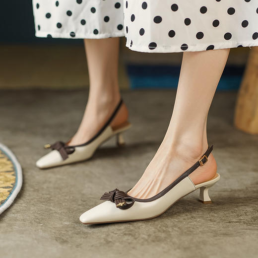 法式复古，舒适真皮撞色蝴蝶结后空凉鞋LCC-C8947 商品图5