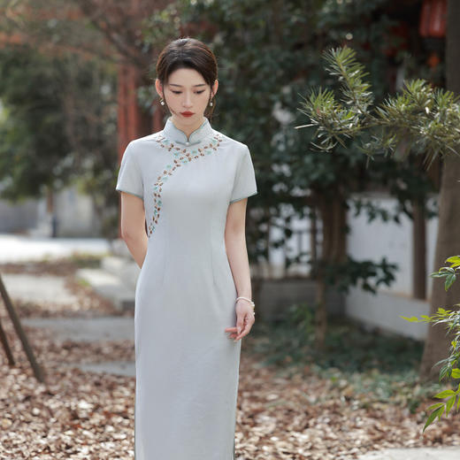 名媛优雅，年轻少女改良复古刺绣新款民国素雅旗袍GSJ-2056 商品图4