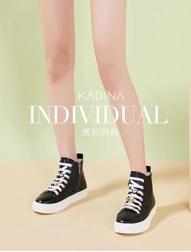 卡迪娜23年春季新款交叉绑带板鞋轻便平跟深口女休闲鞋KC233302