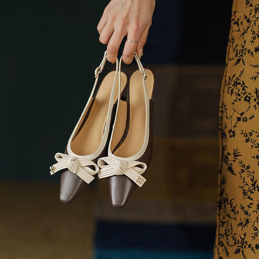 法式复古，舒适真皮撞色蝴蝶结后空凉鞋LCC-C8947 商品图11