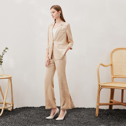 EITIE爱特爱春夏新款复古印花修身西装领外套7003702 商品图3