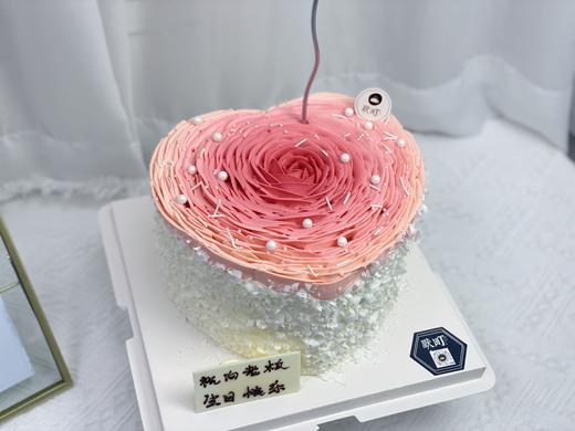 爱心巧克力碎渐变蛋糕 商品图2