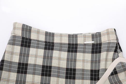 斜摆鱼尾半裙 商品图3