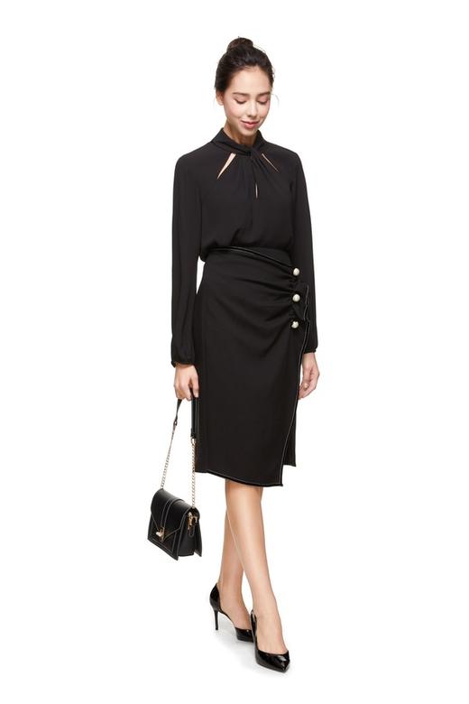 ELLA JADE 交叉镂空黑色上衣 8838 商品图1