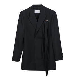 不对称溢边条直身西服