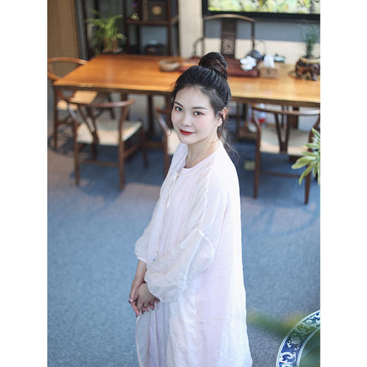 【线上专属】开衫（23710031-银红） 商品图1