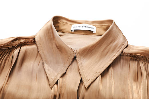 花瓣领巾衬衫 商品图8