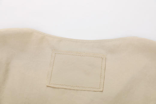 叠搭V领泡肩收腰上衣 商品图7