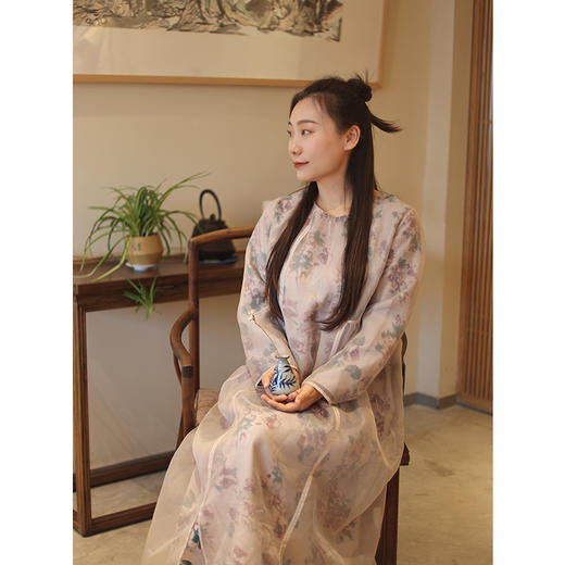 【抖音专属】高定连衣裙（23707088L+23707088W-香炉紫烟） 商品图0