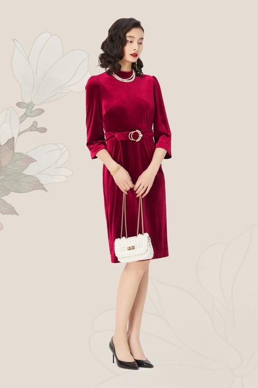 SIA SAYLOR 珍珠扣饰束腰中国风丝绒礼服 8718 商品图0