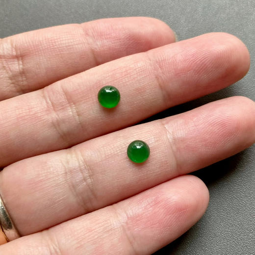 高冰种老坑帝王绿阳绿翡翠蛋面一对 商品图5