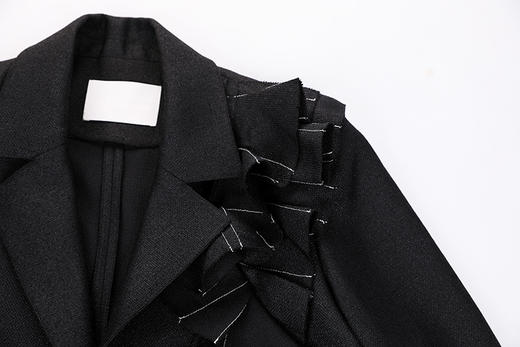 立裁溢边直身西服 商品图4