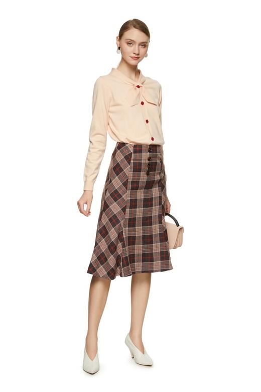 AVA 米色领巾菱形扣毛衫 8848 商品图1