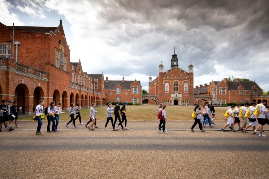 【暑假英国】升级版-470年基督公学夏校+全景G5名校牛剑帝国理工等\巴斯古城巨石阵\温莎|8~17岁单飞