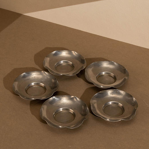 乾茂号造纯锡花口杯托（五客） 商品图0