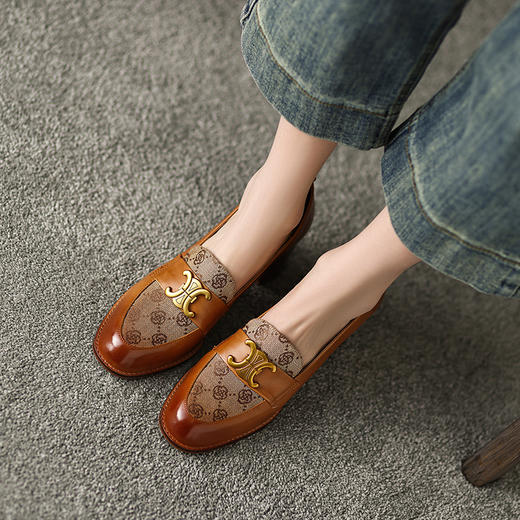 春夏新品，真皮潮流粗跟时尚复古爆款单鞋HYT-7192A 商品图4