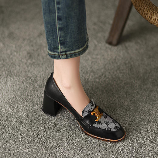 春夏新品，真皮潮流粗跟时尚复古爆款单鞋HYT-7192A 商品图9