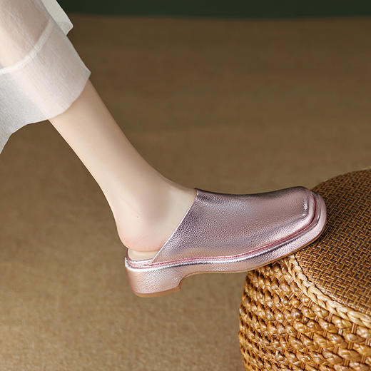 时尚个性，三色可选金属色包头凉鞋TYM-6146 商品图1