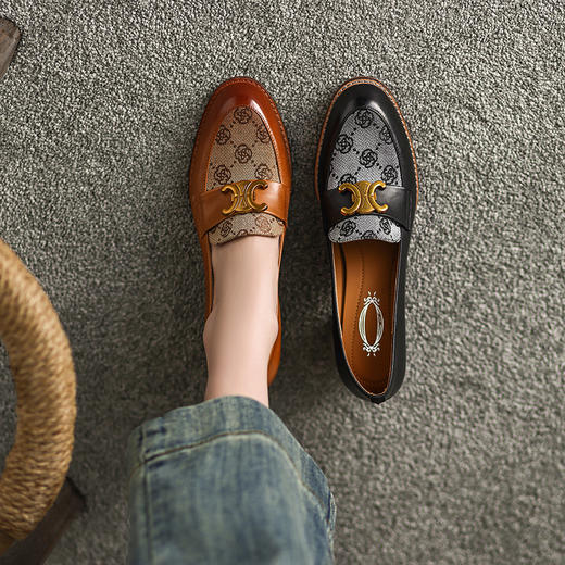 春夏新品，真皮潮流粗跟时尚复古爆款单鞋HYT-7192A 商品图5