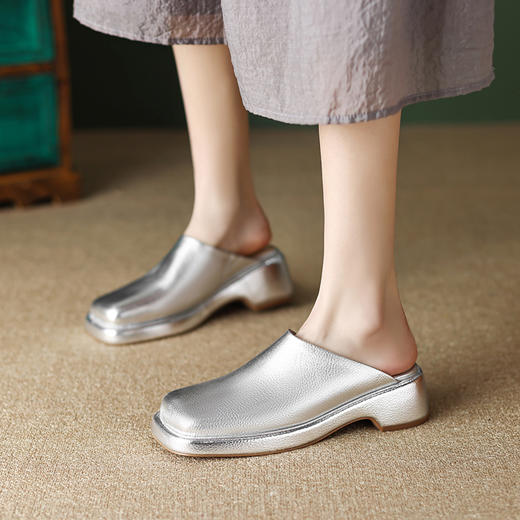 时尚个性，三色可选金属色包头凉鞋TYM-6146 商品图4