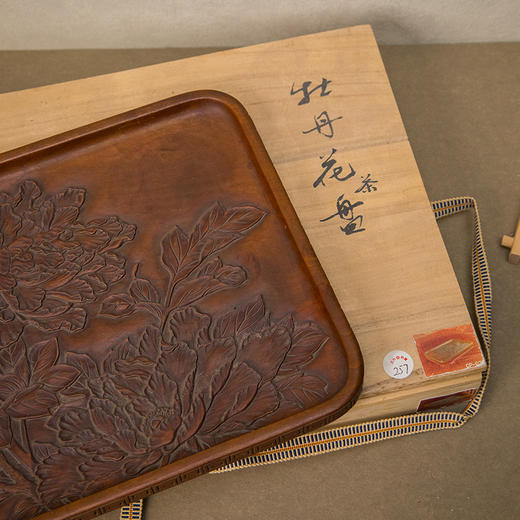 木雕整挖牡丹花卉纹茶盘 商品图3