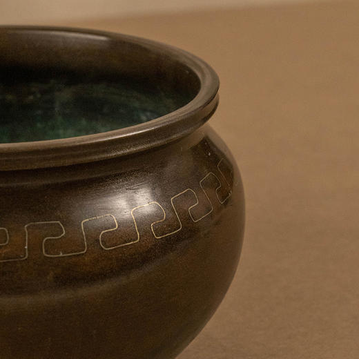 龙文堂铜嵌银丝回纹香炉（一对） 商品图1