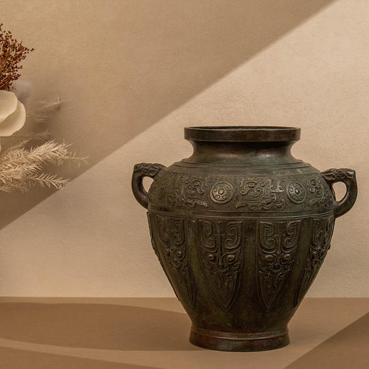 藏六款青铜蕉叶纹双耳花瓶 商品图0