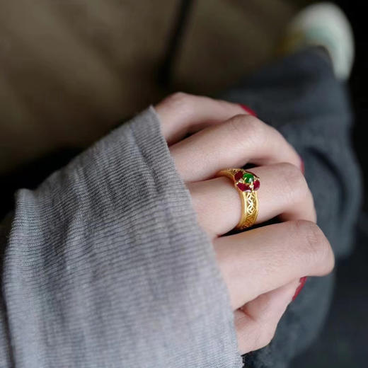 龢盒原创 财运滚‮红滚‬宝石‮翠翡‬戒指 商品图6