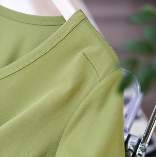 女士V领索罗纳凉感科技面料短袖 商品图8