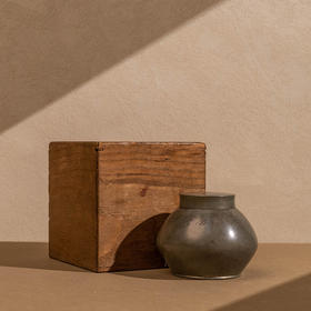 藏六造纯锡诗文茶入