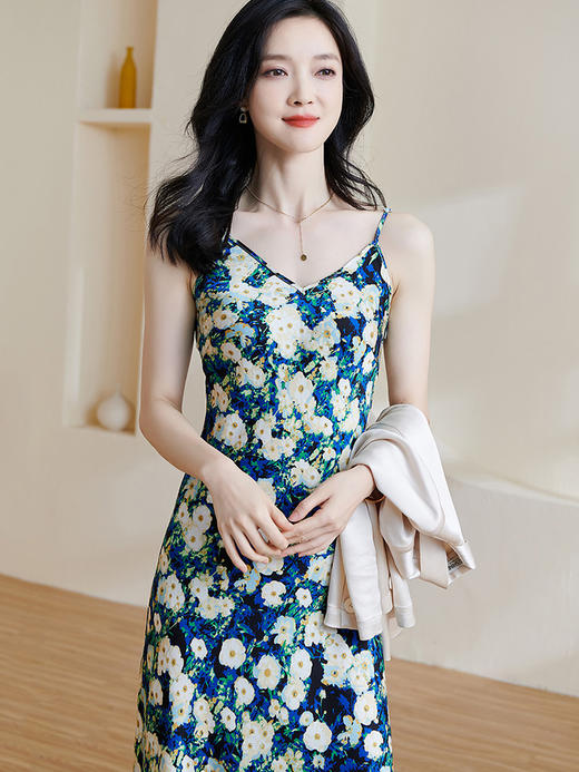 剩S 米思阳2025春季新款气质修身碎花沙滩长裙垂感醋酸吊带连衣裙0617 商品图1